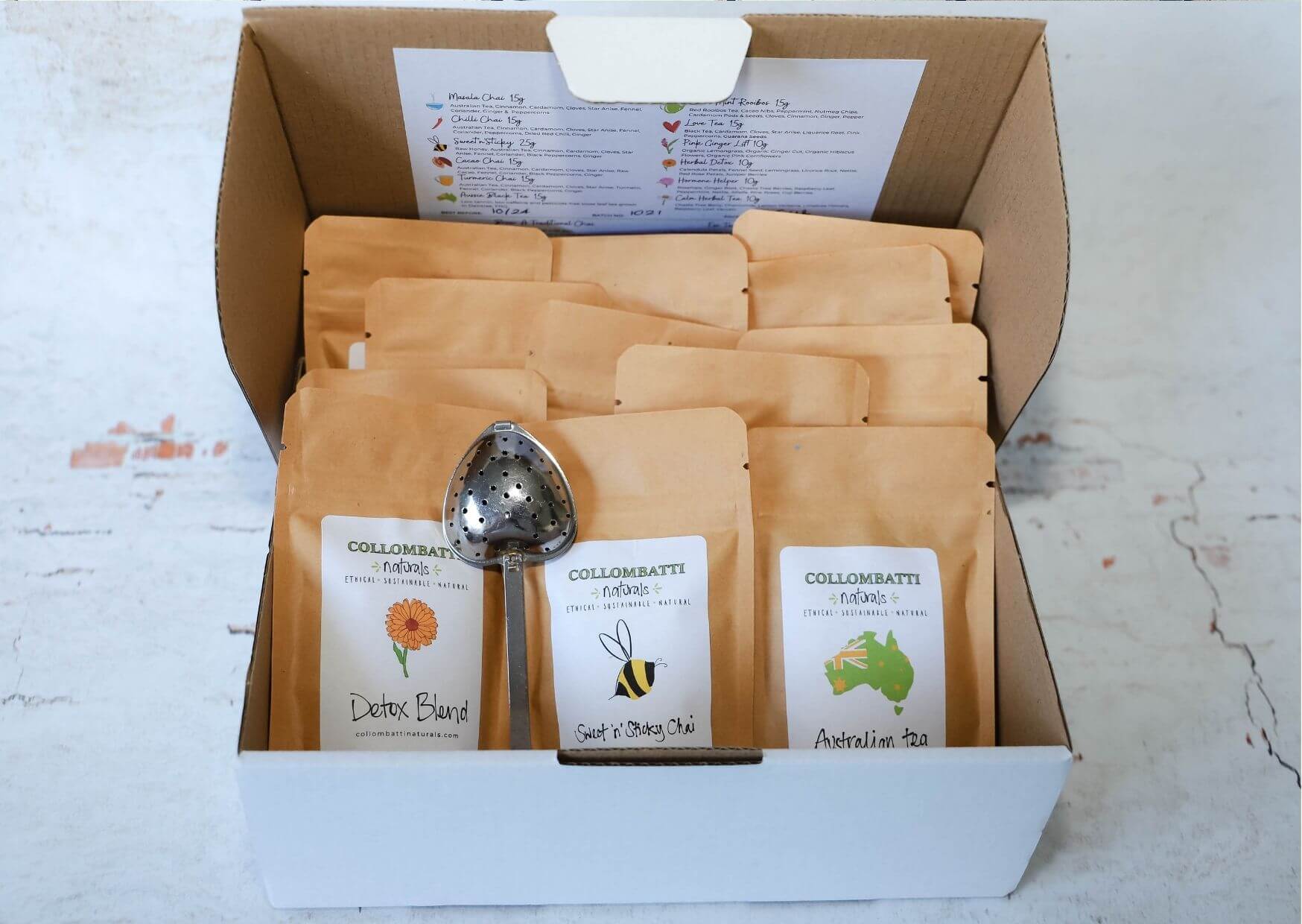 Collombatti Naturals how to make a chai latte with a coffee machine milk frother picture of our Chai and Tea Sampler box
