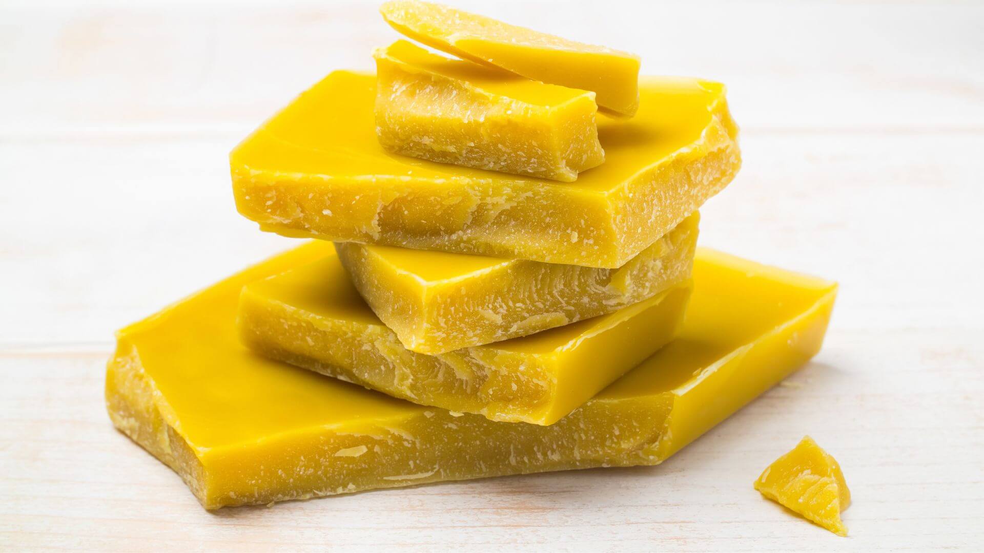 Collombatti Naturals 7 compelling reasons to buy Australian beeswax picture of pure beeswax