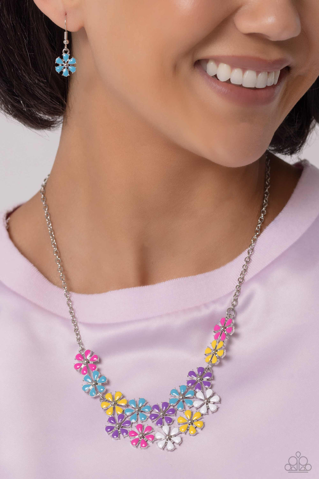 Bodacious Bouquet - Pink Flower Necklace - Paparazzi Accessories