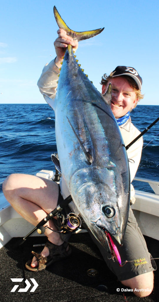 Finicky Tuna on the Overthere Skipping Stickbait – Mark