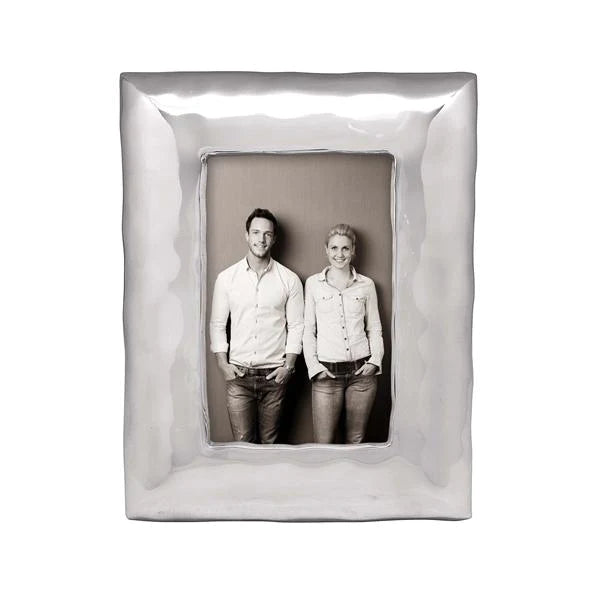 Curata White and Silver-Tone Glitter Mat 4x6 Photo Frame - Bed