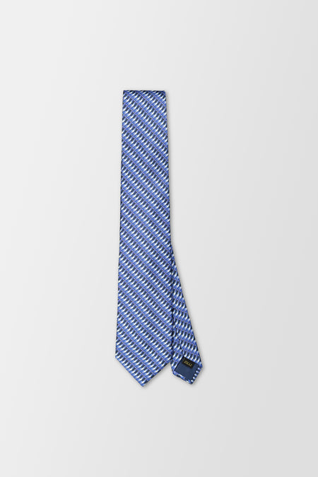 How to Tie a Tie: The Complete Guide