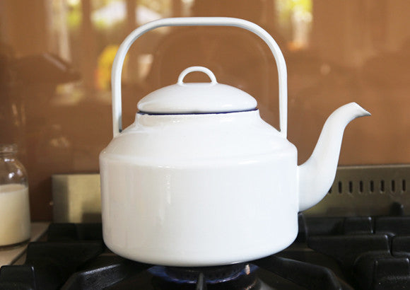 nostalgia tea kettle