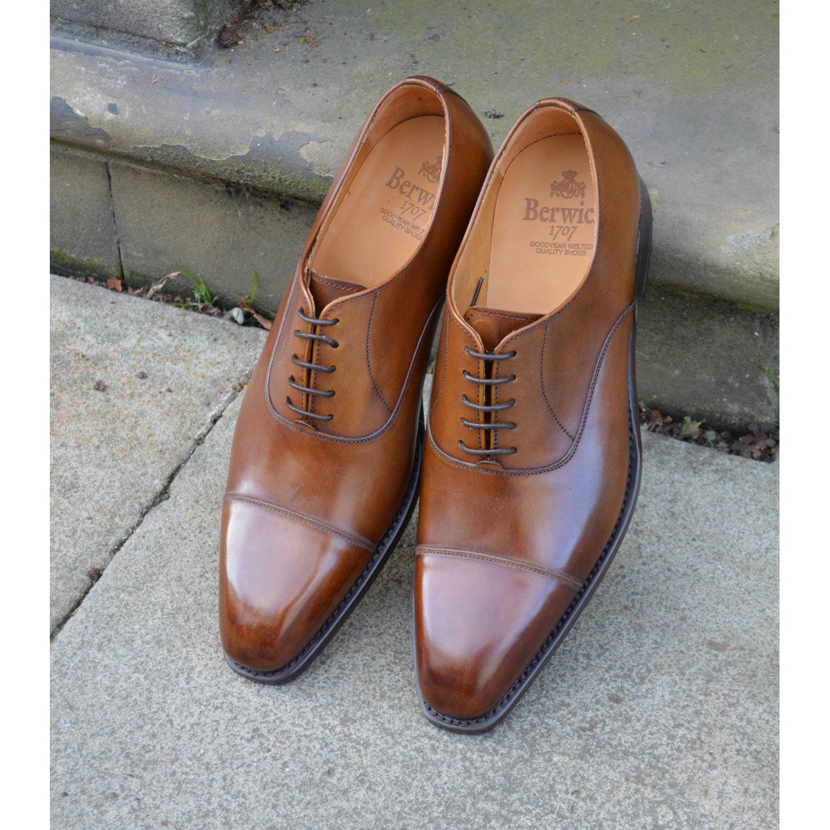 Berwick 1707 Split Toe Derby Shoe (2439) - A Fine Pair of Shoes