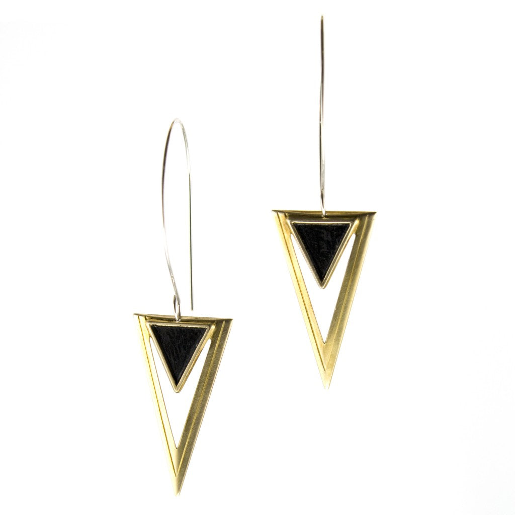 triangular earrings with gold and black brass