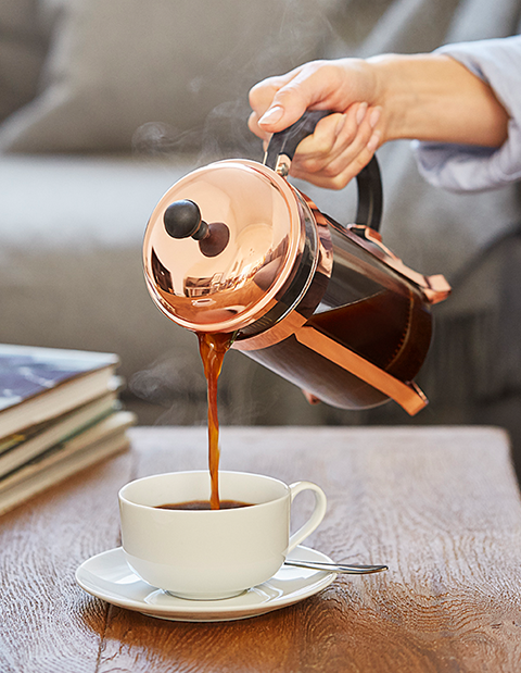 cafetiere pouring