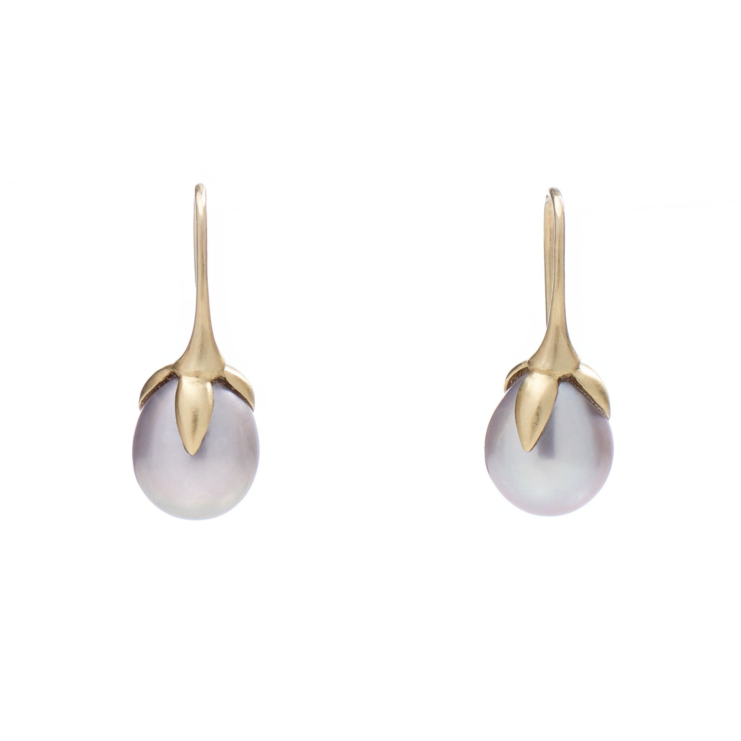 Gabriella Kiss 18k Yellow Gold Grey Eggplant Pearl Earrings