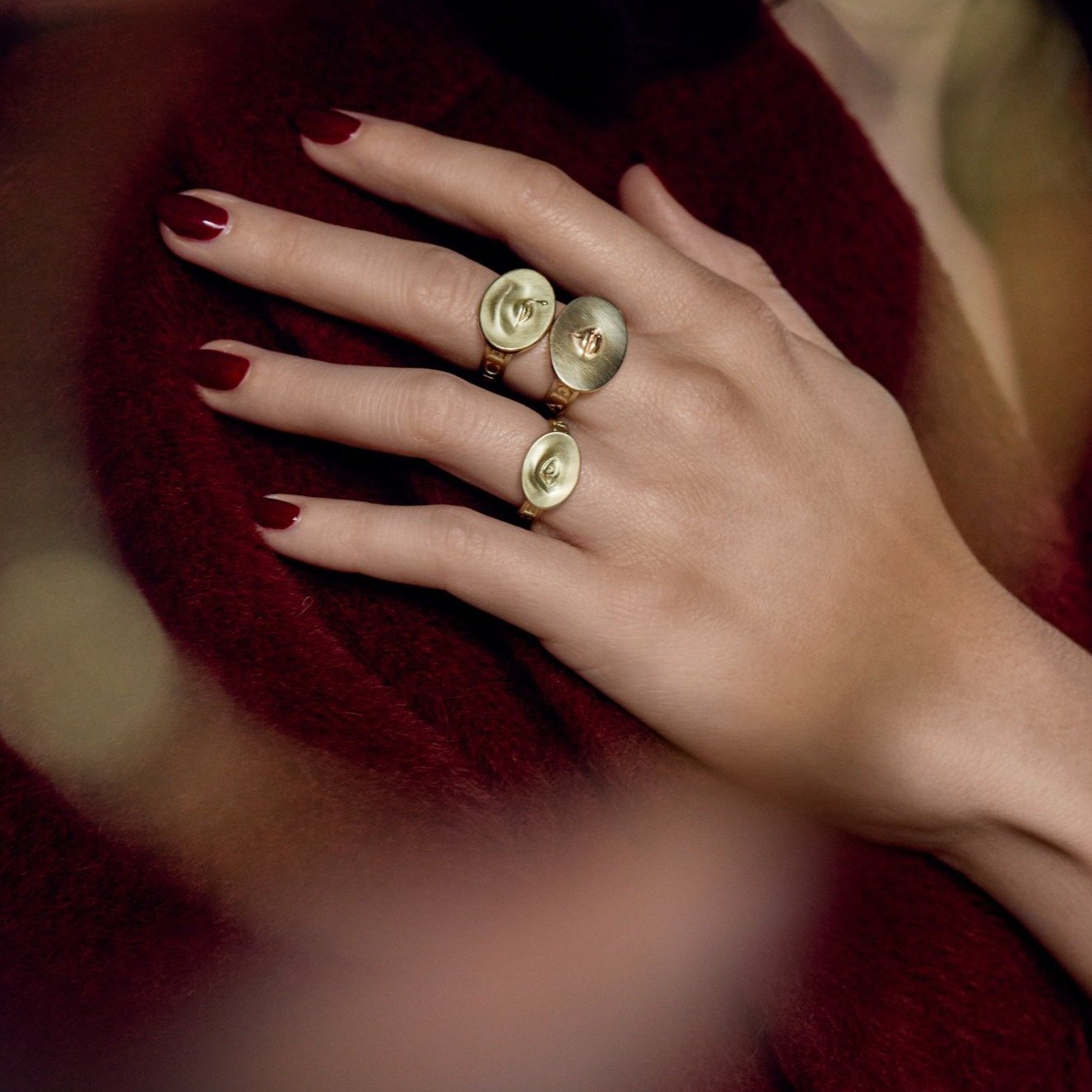 Gabriella Kiss 14k Small Eye Love Token Ring Inscribed with "Invigilare"