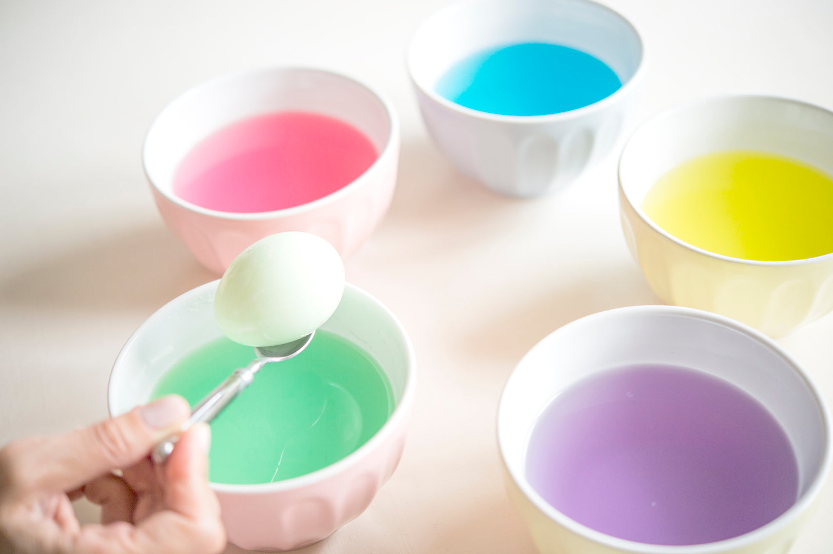 How-to-Dye-Easter-Eggs