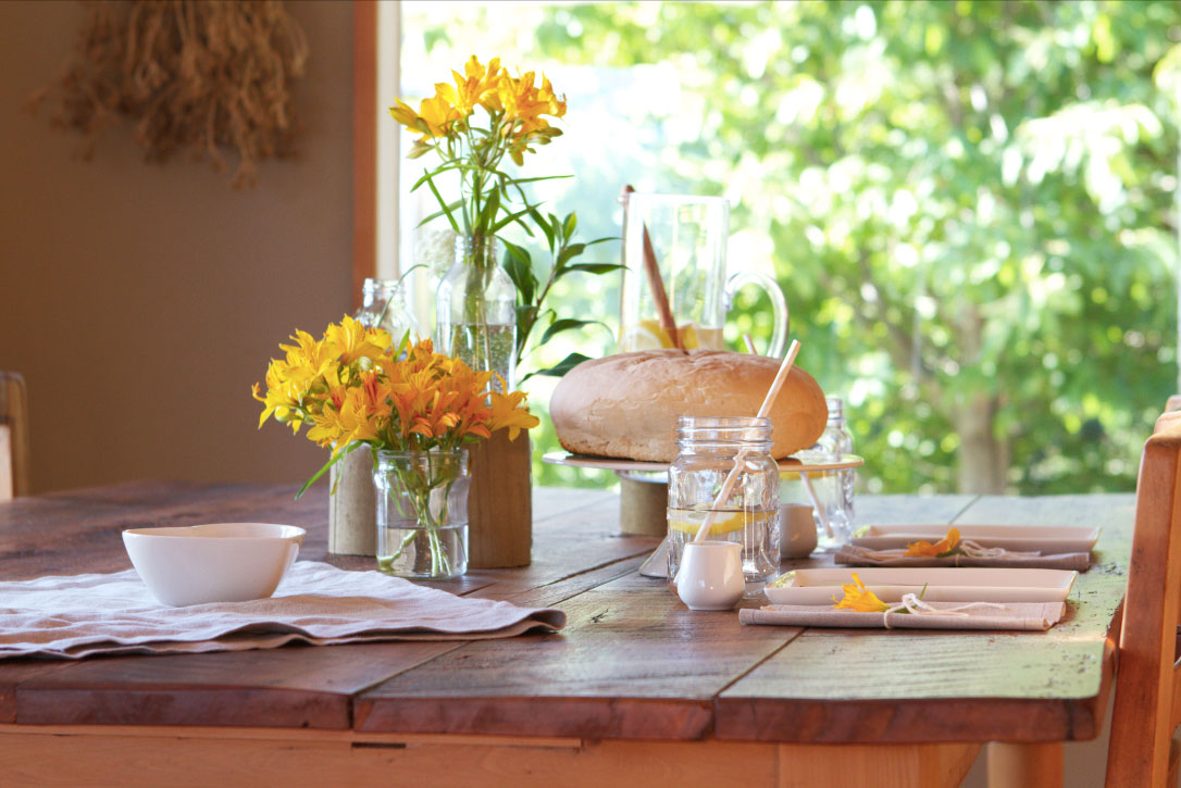 country-breakfast-table