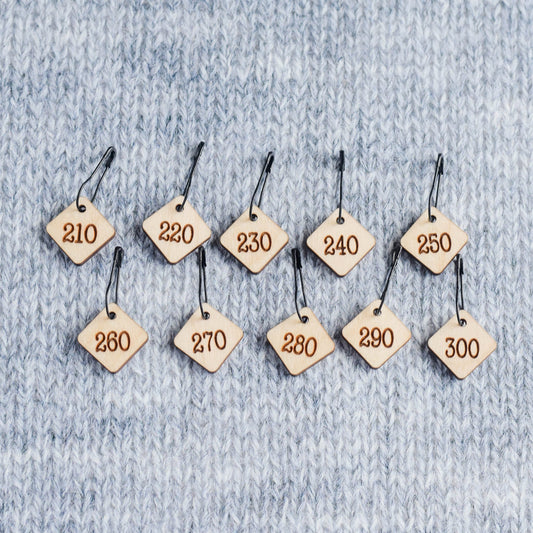 Set of 10 Laser Engraved Removable Stitch Markers - 110-200 - Cast On  Counting Numbers