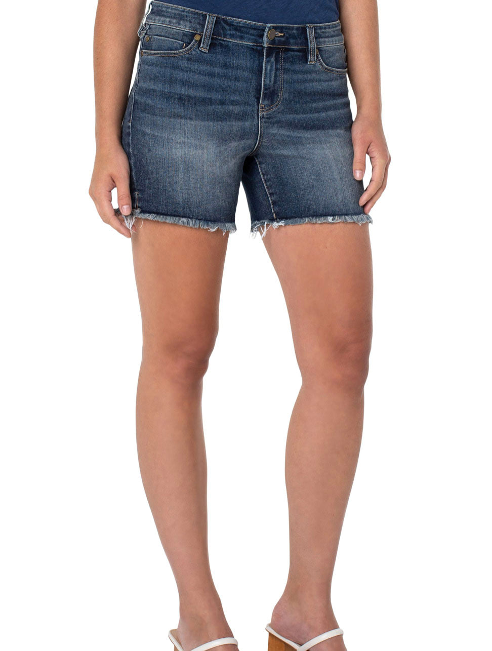 Liverpool Vickie Fray Hem Short in Harpswell