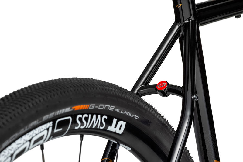 close up on the RLT 9 Steel gravel bike