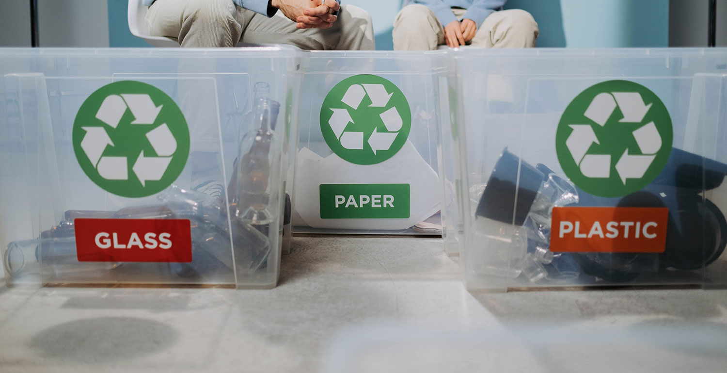 Recycling von Metall-, Glas- und Papierbehältern