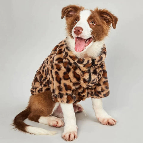 Warm sweater for dogs with leopard print animals