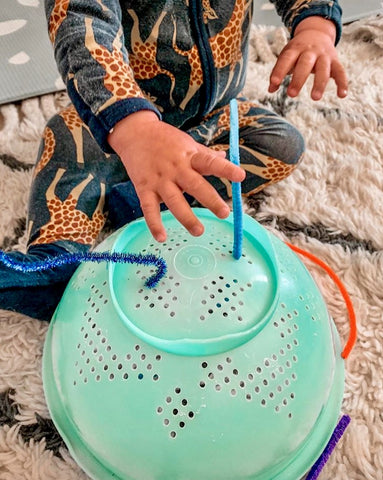 Colander threading pipe cleaners