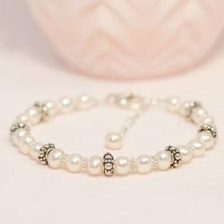Pearl and Silver Wedding Party Bracelet Gifts.