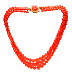 -Italian 1960 Four Strands Graduated Coral Necklace Mount In 18Kt Yellow Gold