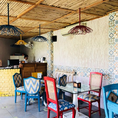 6 Delhi Cafes That Know How to Bring in Elements Indian Culture!