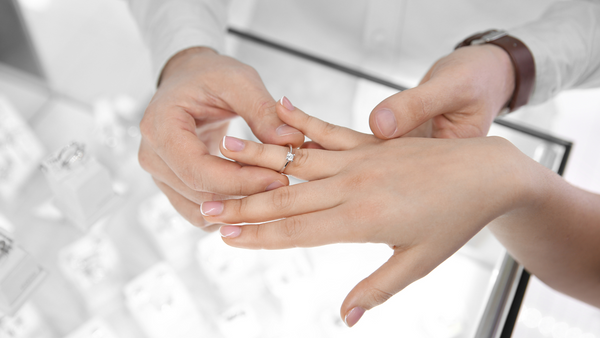 The Online Ring Hunt: Mastering Engagement Ring Shopping