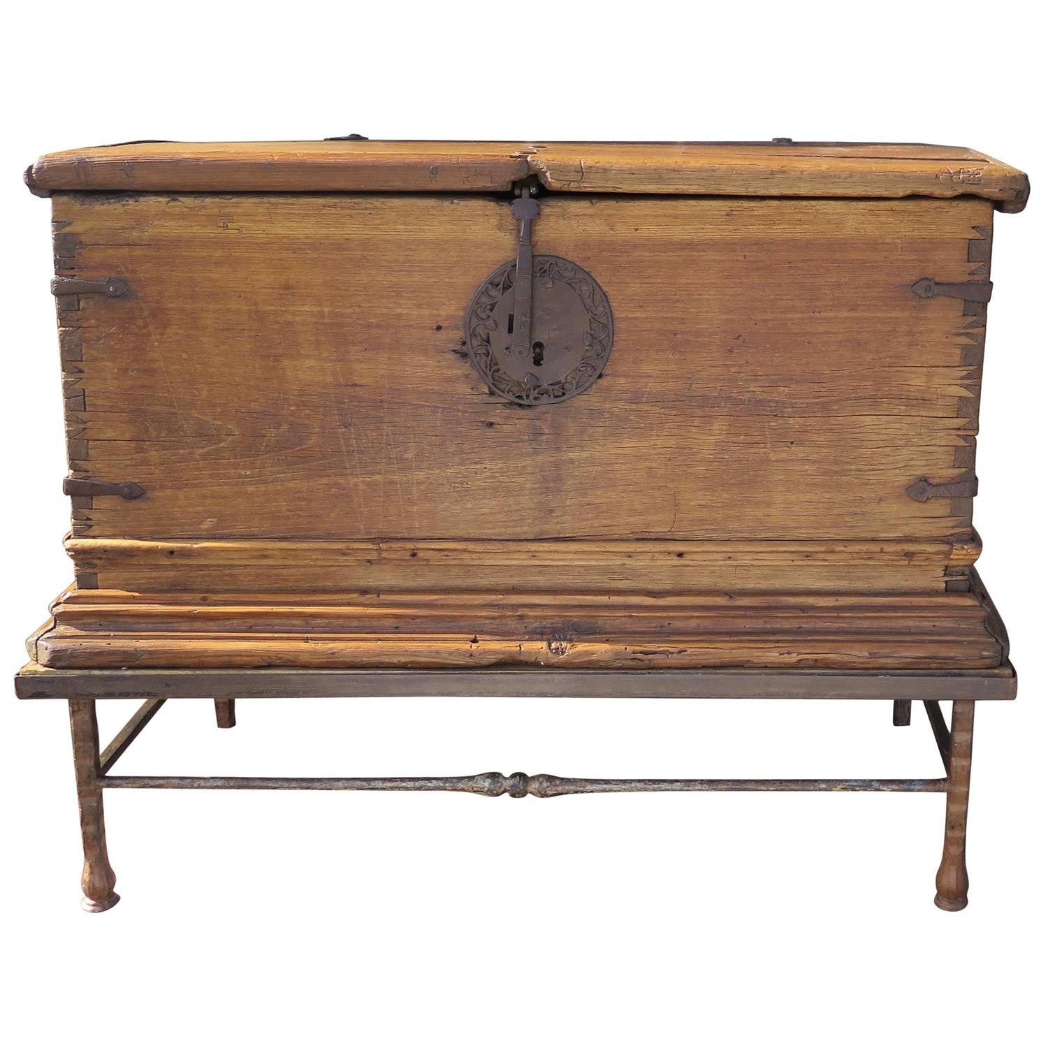 18th Century Mexican Spanish Colonial Sabino Wood Chest On Iron