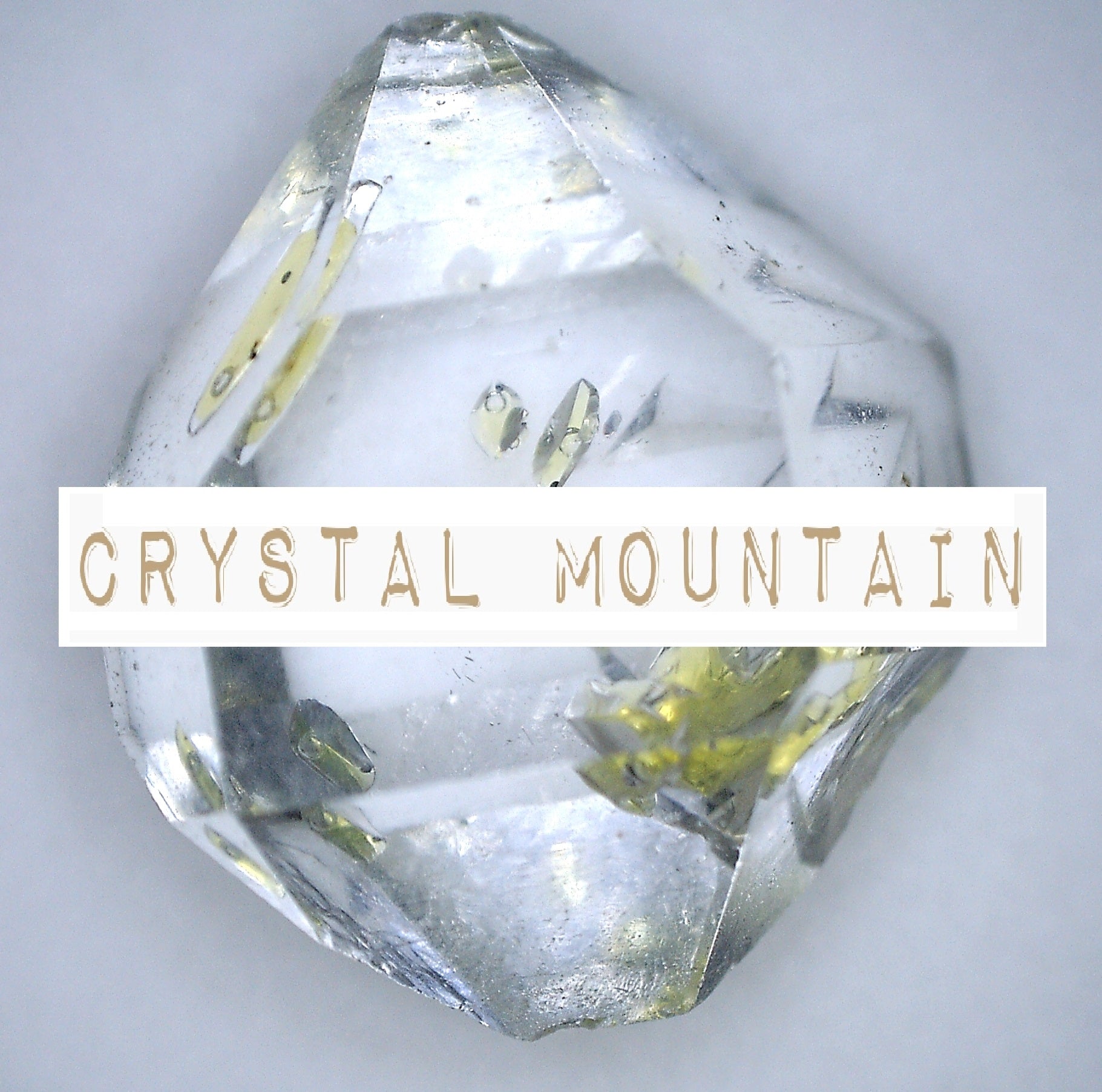 www.crystalmountain.com.au