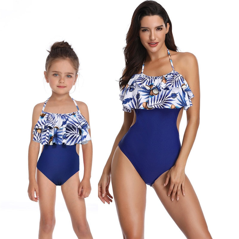 mother and daughter matching swimsuits