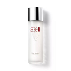 SK-II 脸部护理透明乳液白色背景产品图片