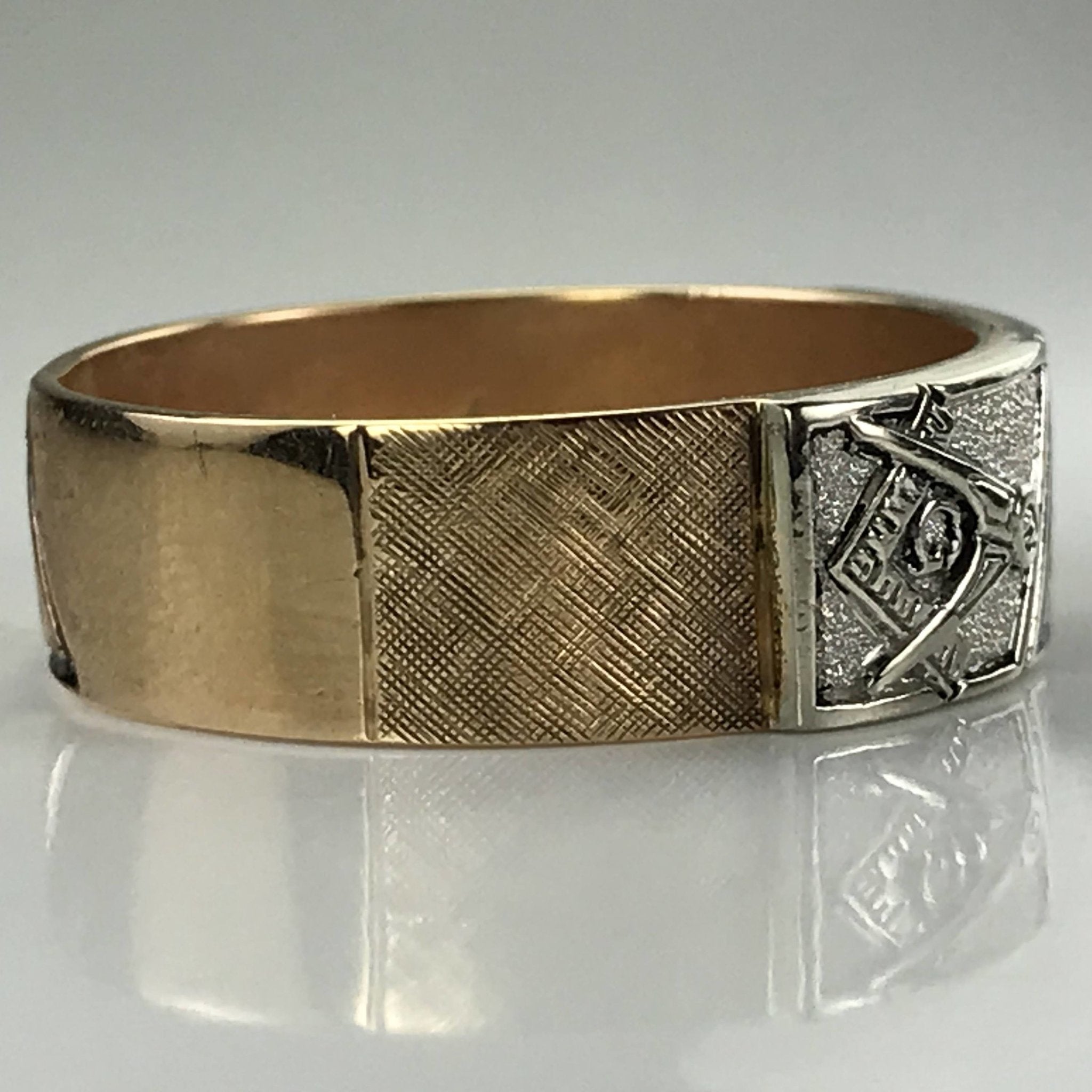 Vintage Masonic Wedding Band. Masonic Symbol Ring. 10k Gold Band. Circ