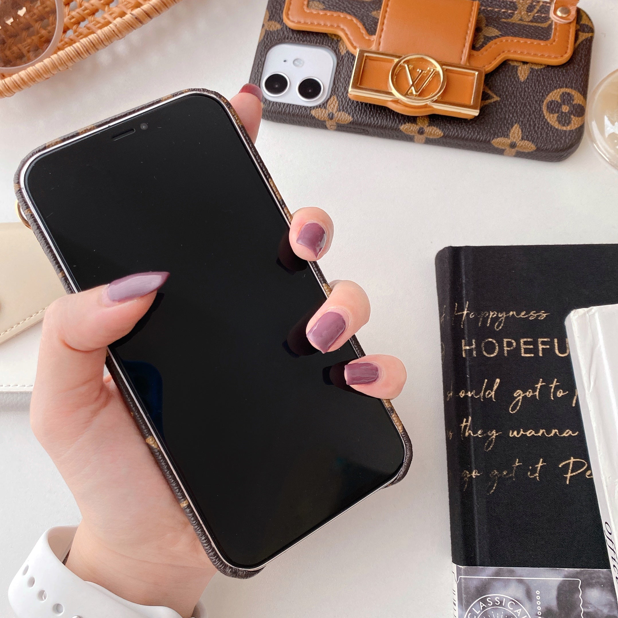 Case iPhone Louis Vuitton de Couro com Alça Removível