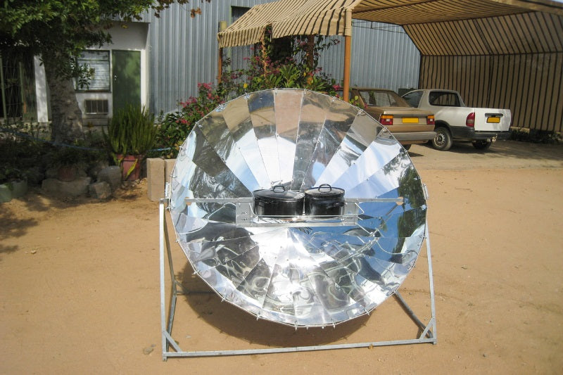 Solar cookers