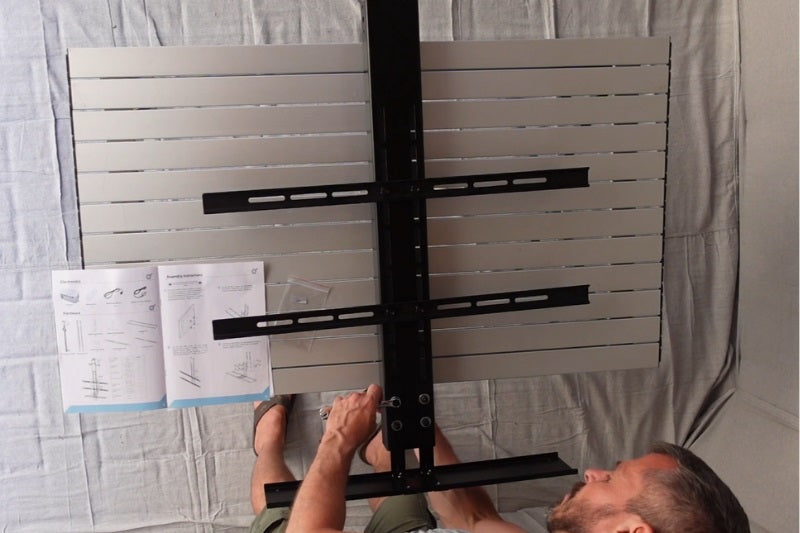 Mounting the ceiling cover