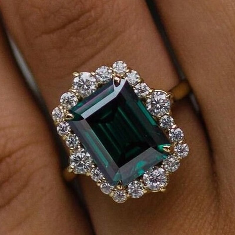 Here's the real price of Priyanka Chopra's engagement ring | Filmfare.com