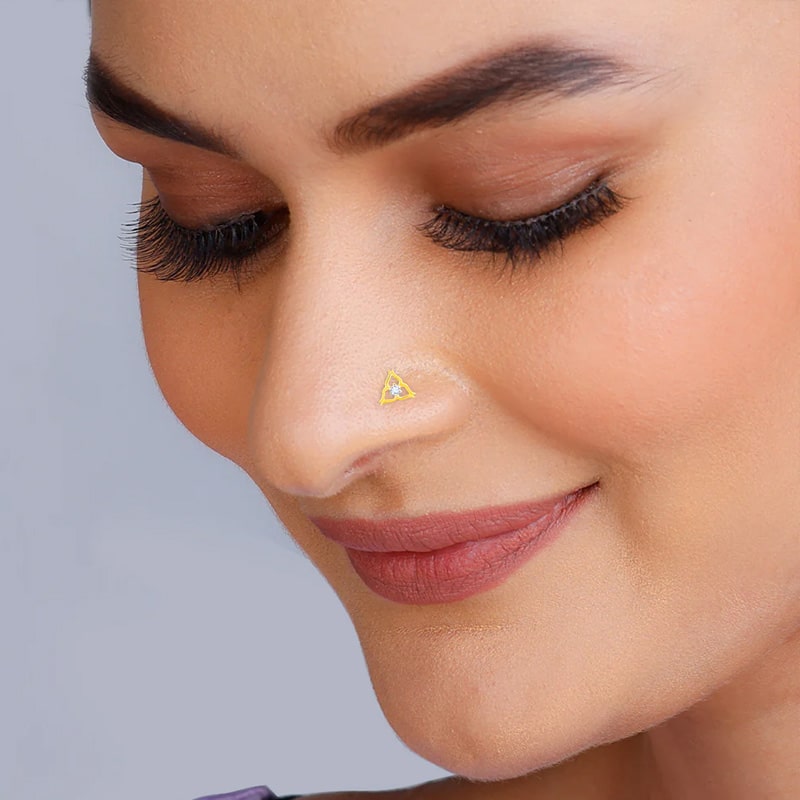 18K Gold Sweet Blossom Diamond Nose Pin