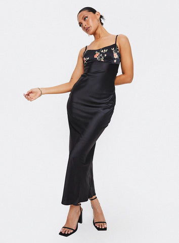 larver maxi dress black