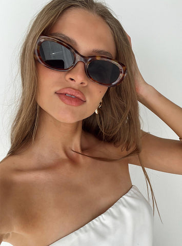 Shop Princess Polly Calianna Sunglasses In Brown Tort