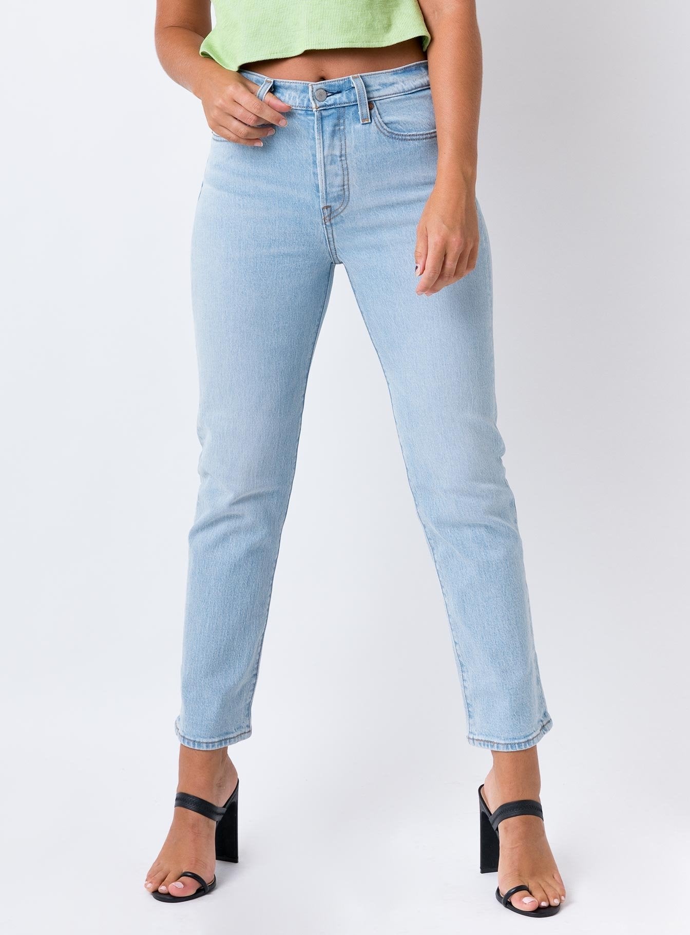 levi's wedgie straight jean