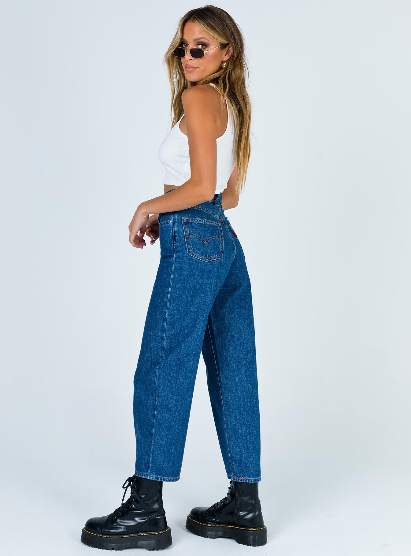 new balloon jeans