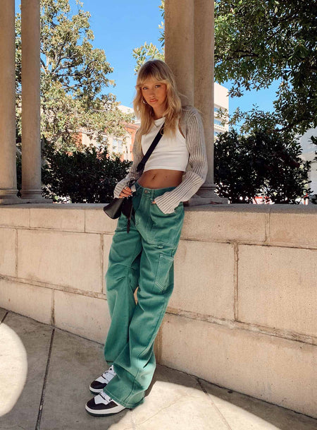Business Woman Light Olive Green Wide-Leg Trouser Pants | Green pants outfit,  Green trousers outfit, Olive pants outfit