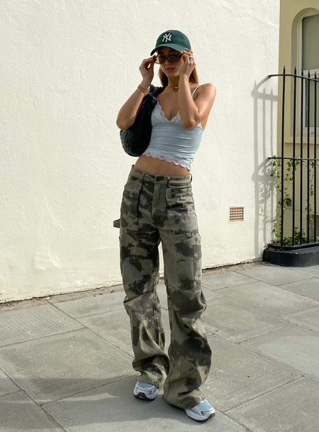 Camouflage Pants Outfits For Women (64 ideas & outfits)