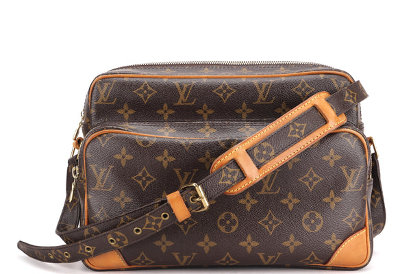 Shop Louis Vuitton MONOGRAM MACASSAR Handle Soft Trunk (M45935) by  Sincerity_m639