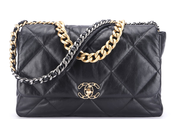 CHANEL CLASSIC FLAP MAXI (1724xxxx) BLACK CAVIAR LEATHER GOLD HARDWARE,  WITH CARD, DUST COVER & BOX