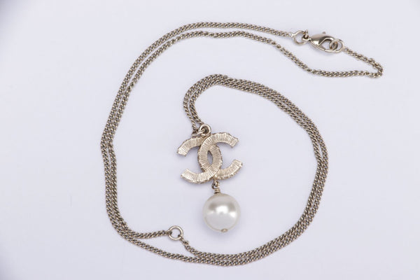 chanel 60cm light gp necklace faux pearl, rhinestone cc and camelia pendant,  no box