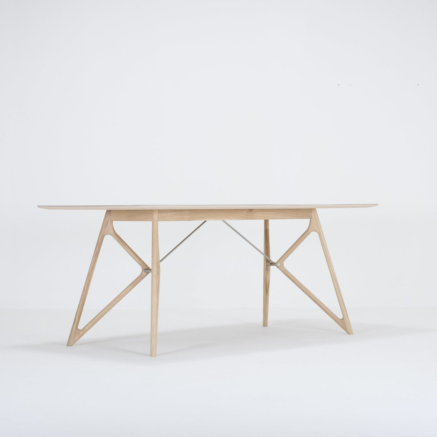 Gazzda Tisch Tisch TINK mit Linoleumplatte und Gestell aus Eiche von Gazzda