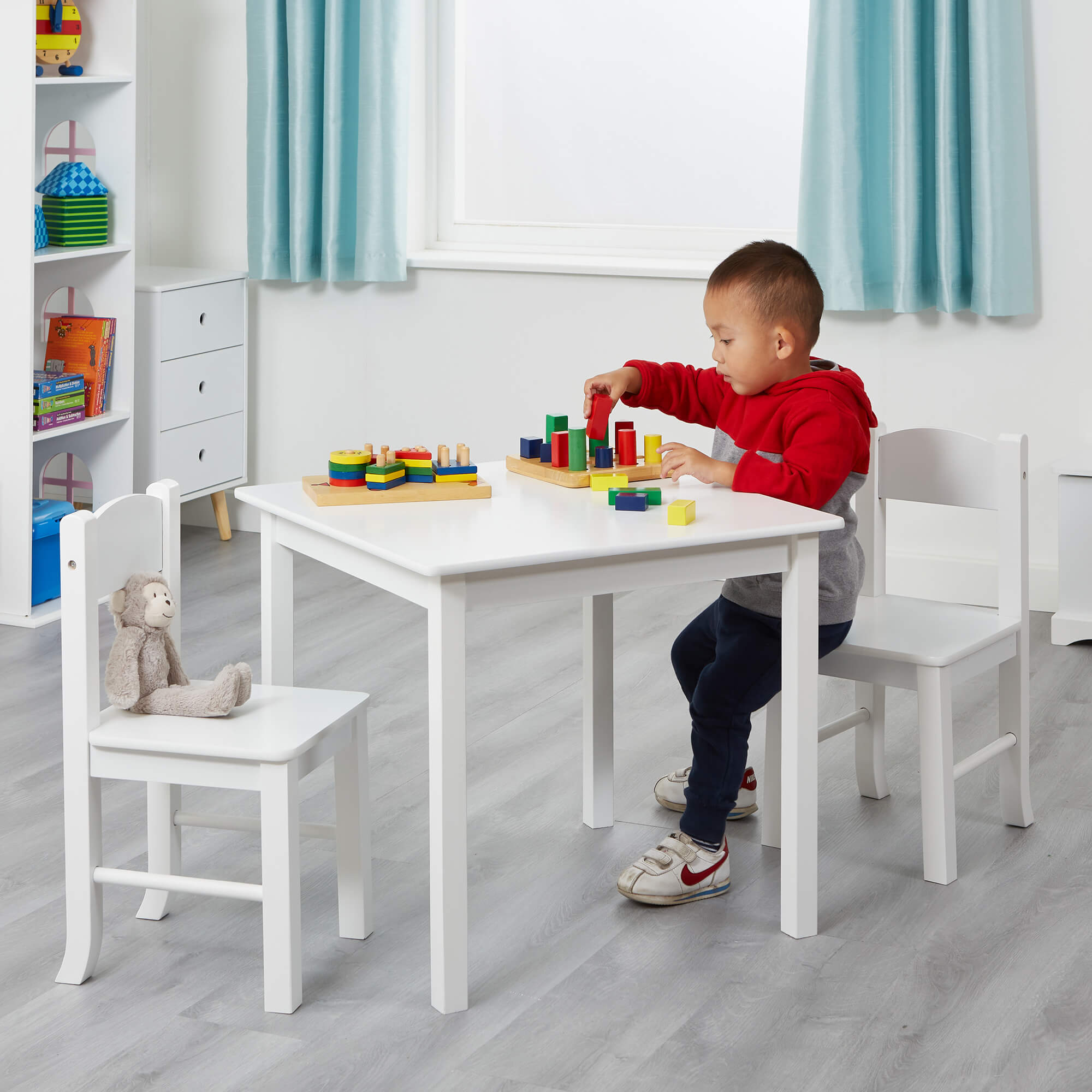 Aan de overkant Inzichtelijk mager Kinderen | Kinder moderne houten tafel en stoelen | Wit | Massief hout –  www.littlehelper.co.uk
