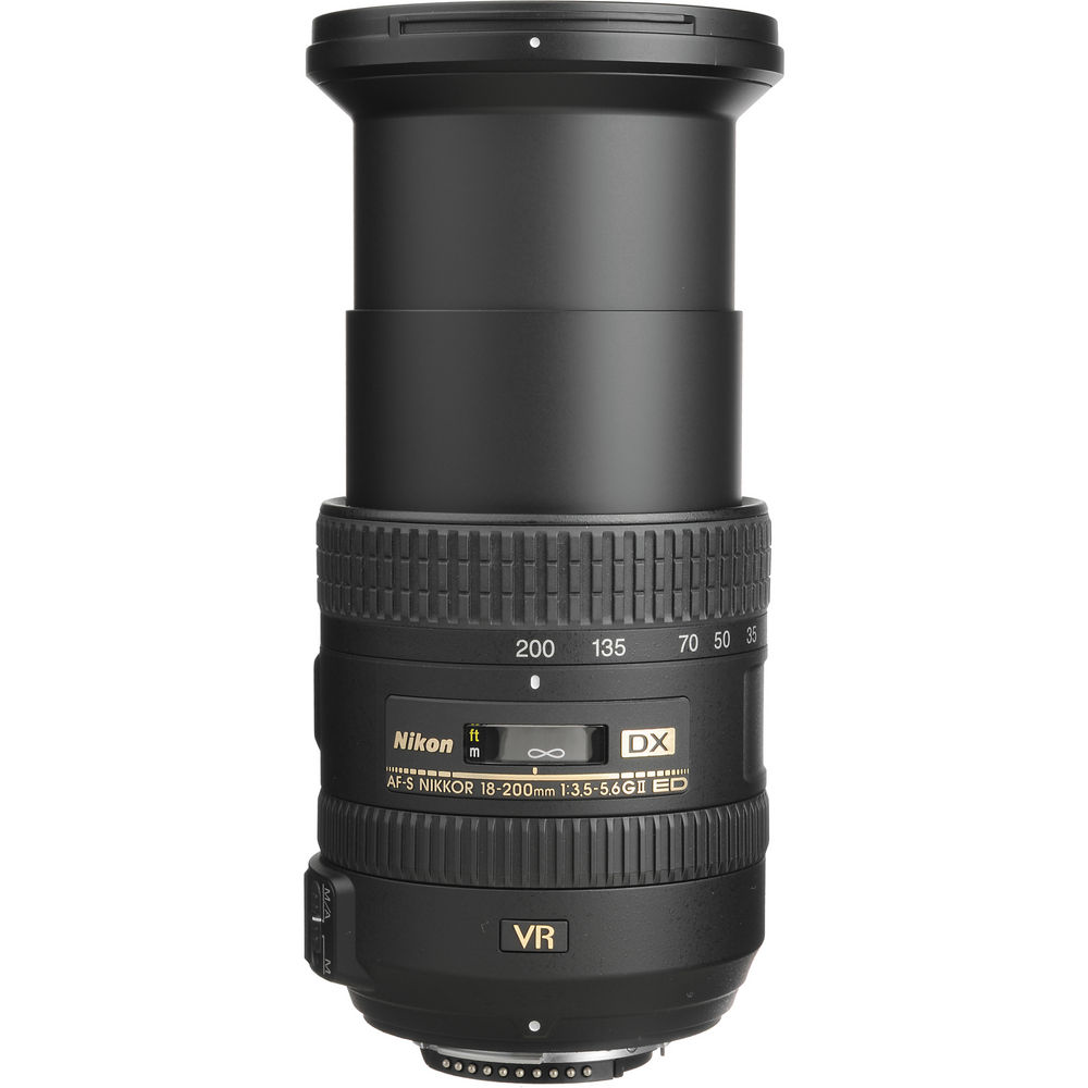 Nikon NIKKOR AF-S DX Zoom 18-200mm f/3.5-5.6G ED VR II Lens (72mm)