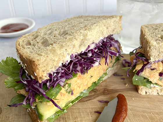 Sandwich avec des pois chiches sur le blogue Isabelle Huot Docteure en nutrition