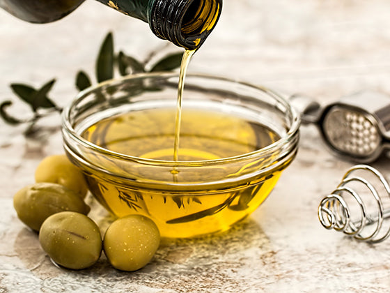 Les bienfaits de l'huile d'olive : apprenez-en davantage dans cet article d'Isabelle Huot Docteure en nutrition en collaboration avec la Boulangerie St-Méthode.