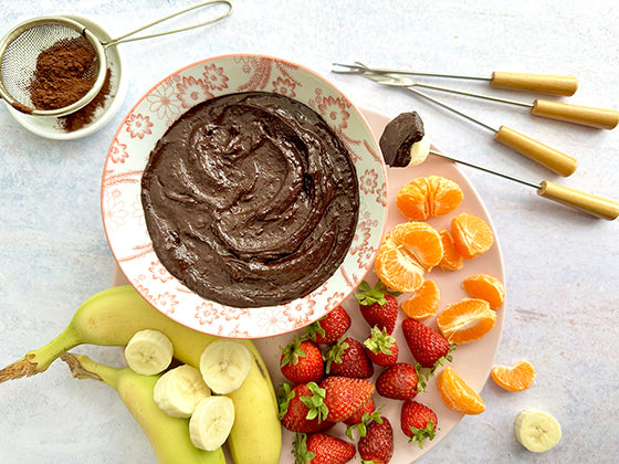Essayez cette savoureuse tartinade chocolatée protéinée à base de pois chiches. Dessert simple, savoureux et santé