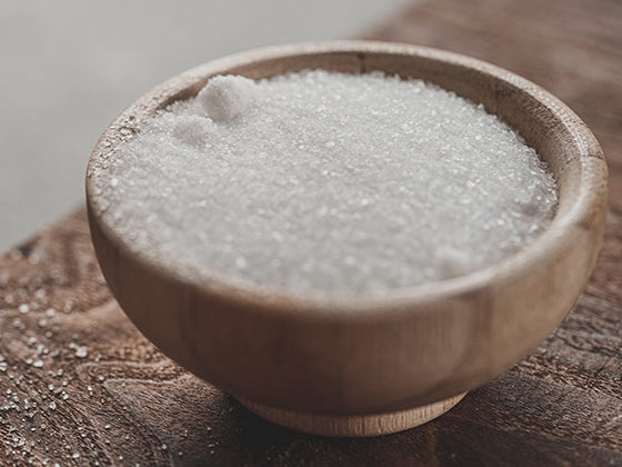 Vérité sur le sel : quelle variété choisir et quelle quantité consommer? Isabelle Huot Docteure en nutrition fait le point dans son article pour le Bel Âge Magazine.